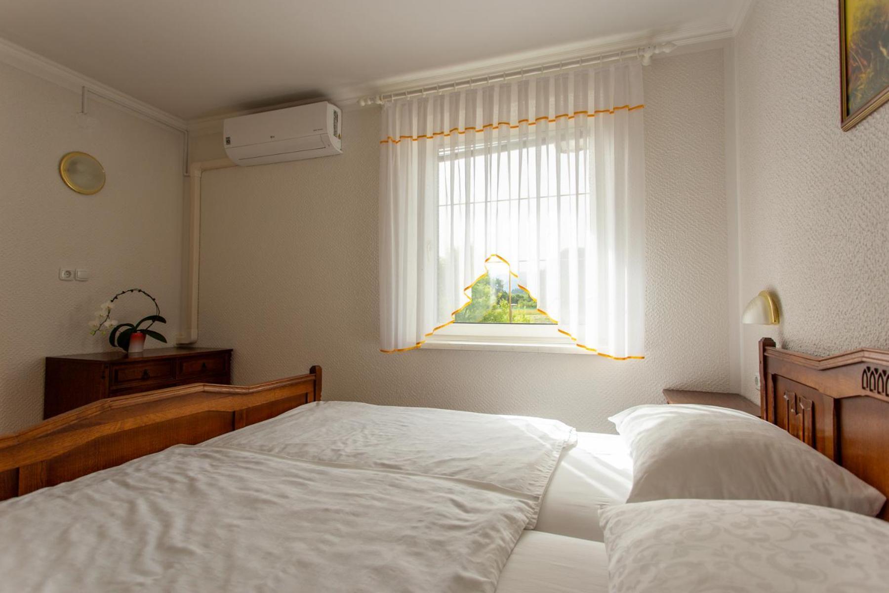 Gostisce Pri Dveh Petelinih Otel Bled Oda fotoğraf