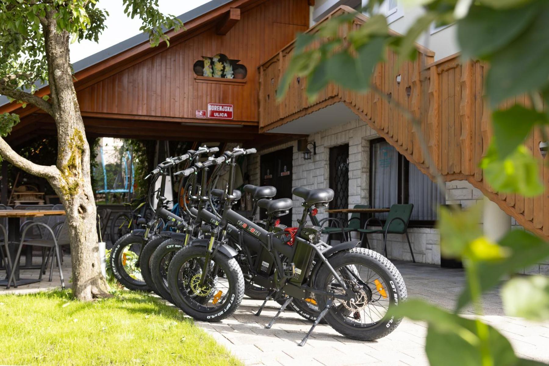 Gostisce Pri Dveh Petelinih Otel Bled Dış mekan fotoğraf